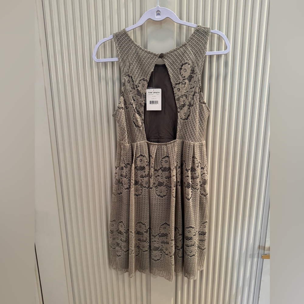 Free People Backless Lace Dress in Taupe - Picture 4 of 6